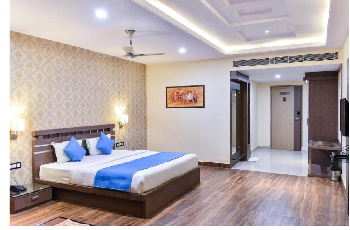 Отель Puja Residency Варанаси Экстерьер фото
